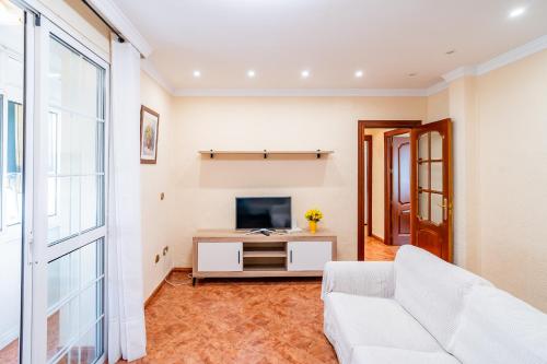 Cubo's Las Americas Malaga Apartment