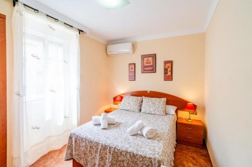 Cubo's Las Americas Malaga Apartment