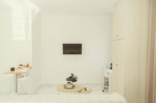 Β&Δ Central Little Nest