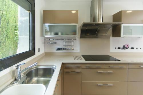 WELCS VILLA 377 EMP con piscina y amarre