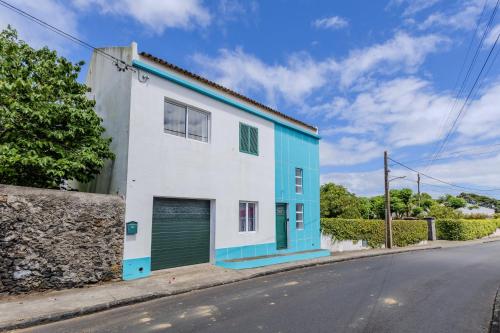 GuestReady-Charming Retreat with Terrace