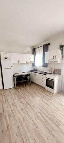 E&E apartment preveza