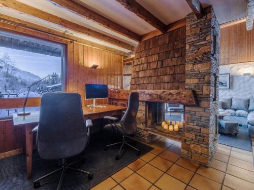 Chalet familial Savoyard près du Mont-Blanc - Accueille 10 pers. - FR-1-343-258
