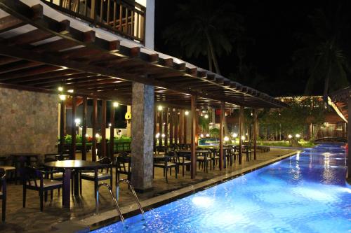 Bazén v ubytování Symphony Summer Sands Beach Resort And Spa nebo v jeho okolí