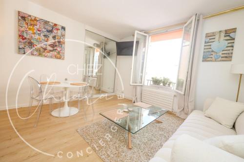 Stunning apartment with Eiffel Tower View - Champs-Élysées
