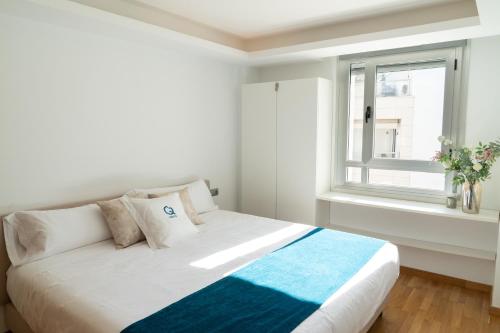 Sena Three Bedroom Deluxe Penthouse by Aqua