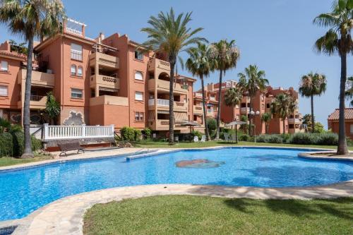 Stunning Penthouse Close to Cabopino Beach
