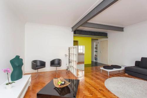 Central 1BD Flat near Lisbon