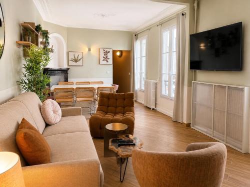 HOP in Opéra & Theaters district historical center with AC