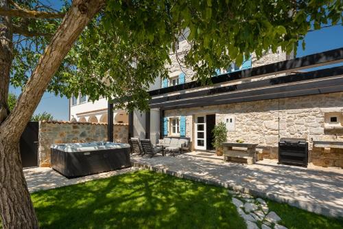 Villa Brisa - 3 En-Suite Bedrooms and Private Jacuzzi