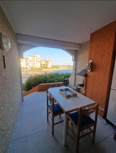 F2 avec terrasse et vue lagune RDC Cap Coudalère