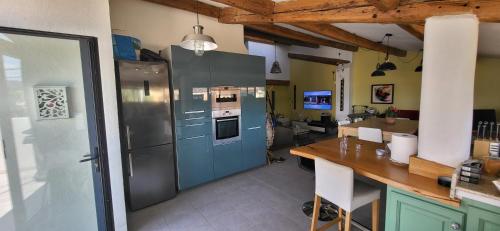 Appartement type loft au coeur de la campagne provençale