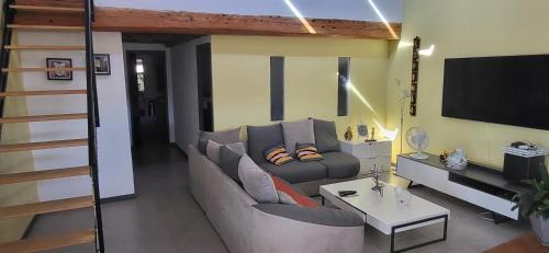 Appartement type loft au coeur de la campagne provençale