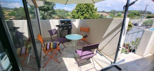 Appartement type loft au coeur de la campagne provençale