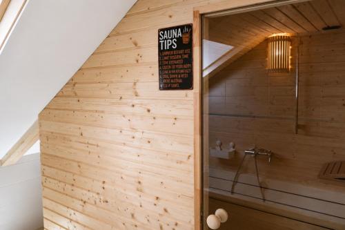 Apartment DuEnjoy - Private Sauna, Balcony and Scenic Views