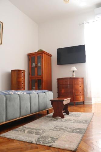 Charming flat near center and beach