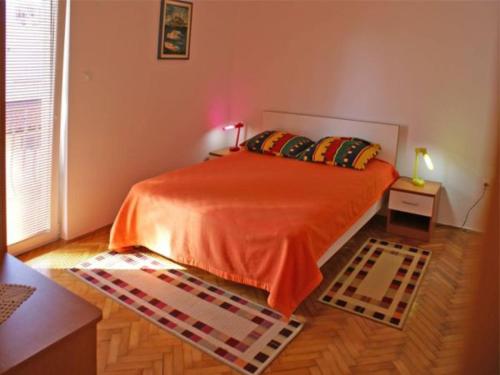 Apartments with parking space Rovinj - 27686