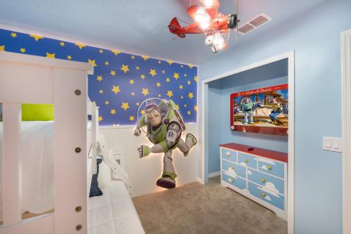 4226 Windsor Island 13guests 5BDR pool near Disney photo 42