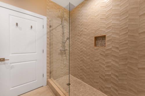 7458 Modern 9 guests 3 suites jacuzzi 8 min Disney photo 30