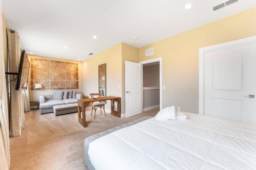 7458 Modern 9 guests 3 suites jacuzzi 8 min Disney photo 35