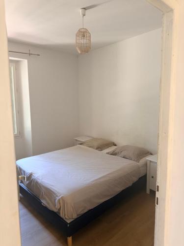 logement entier chambre salon proche du velodrome et Prado calme et spacieux