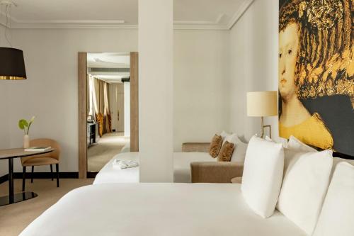 Palacio de los Duques, a Gran Meliá Hotel - The Leading Hotels of the World — Facade/entrance