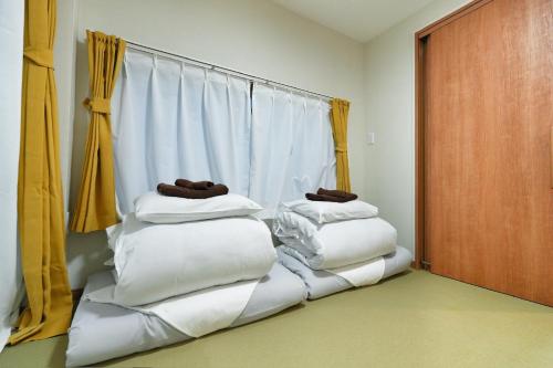 BSY401 Iriya 4 Min, Private Kitchen and Living Room, Ideal for Longer Visits, Sleeps 4