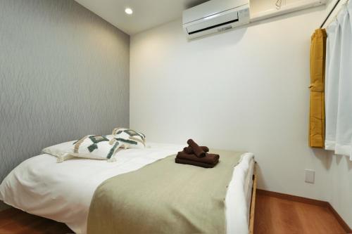 BSY201 Walk to Ueno, 2BR Family Home, Sleeps 4