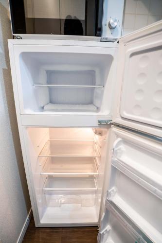 602Room, 5 mins walk from JR Kinshicho North Exit!Near Asakusa & Sky Tree!! The house is on the 6th floor with an elevator, convenient transportation There is a balcony and the room is soundproofed