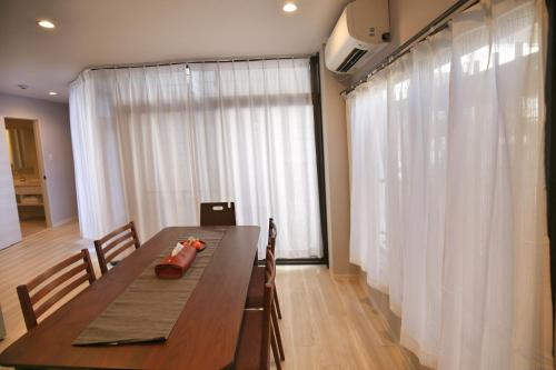 DJX2F Spacious 68 sqm Family Home near Asakusa 1 Double Bed 2 Small Double Beds 1 Sofa Bed Double Washbasin Sleeps 6