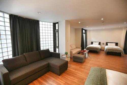 DJX2F Spacious 68 sqm Family Home near Asakusa 1 Double Bed 2 Small Double Beds 1 Sofa Bed Double Washbasin Sleeps 6