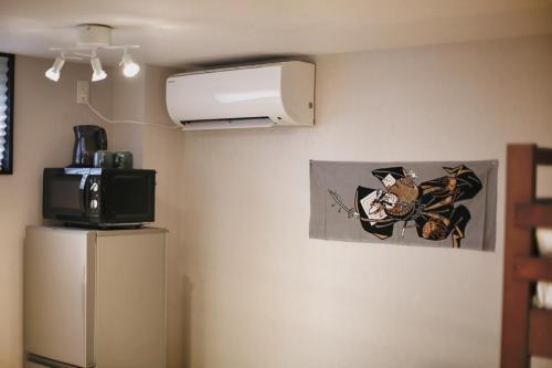DJX1F Honjo Azumabashi 2 Min Walk to Asakusa 30 sqm Room with Bunk Bed Single Bed and Work Desk Sleeps 3