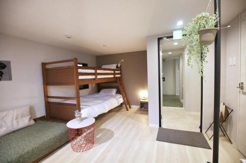 DJX1F Honjo Azumabashi 2 Min Walk to Asakusa 30 sqm Room with Bunk Bed Single Bed and Work Desk Sleeps 3