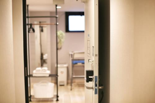 DJX1F Honjo Azumabashi 2 Min Walk to Asakusa 30 sqm Room with Bunk Bed Single Bed and Work Desk Sleeps 3