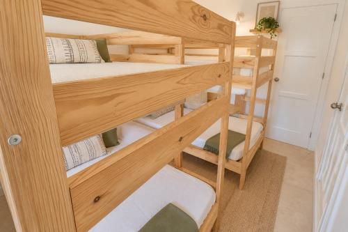 Las Cañas Beach Pool & Direct Beach Access
