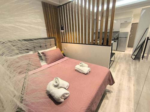Larissa Absolute Suites A3 City Vibes