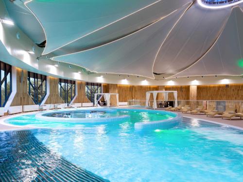 Swissôtel Wellness Resort Alatau Almaty — Pool view