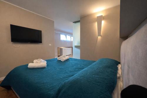 3 min walk from the metro- Wi-Fi and privacy -
