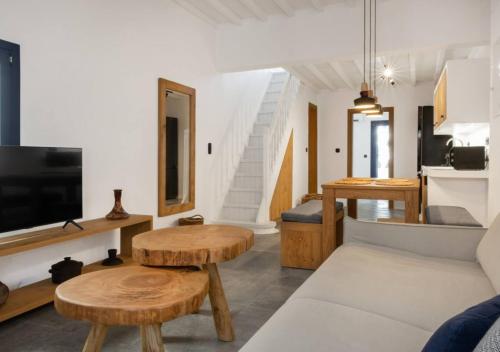 InTown Mykonos- Two Bedrooms Duplex House