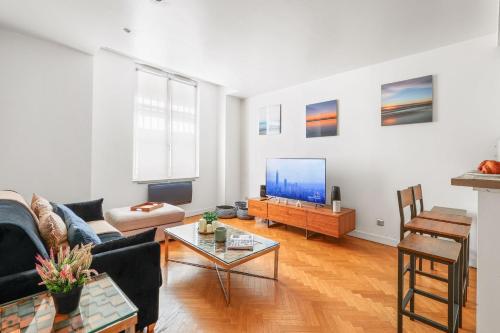 BnBNova - 1BR - Heart of Le Marais Near Pompidou