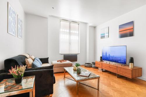 BnBNova - 1BR - Heart of Le Marais Near Pompidou
