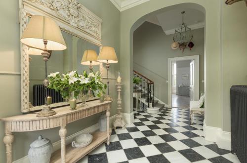 West End Townhouse photo 43