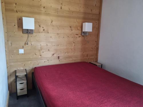 Appartement rénové 2 pièces au centre, balcon, animaux admis