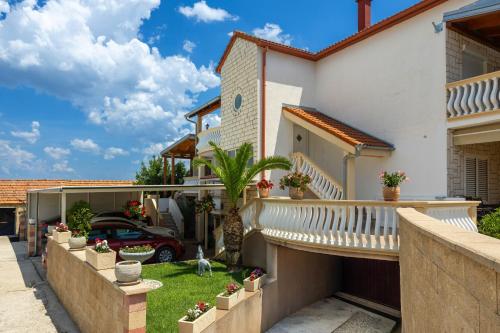 My Dalmatia - Apartment DaDa 2 with pool