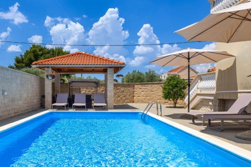 My Dalmatia - Apartment DaDa 2 with pool