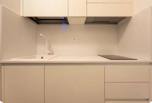 Fully Renovated Cosy Oltrarno Apartment with patio