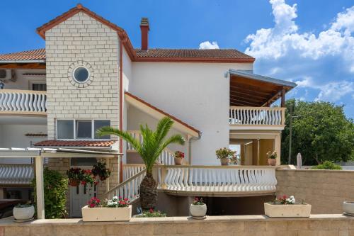 My Dalmatia - Apartment DaDa 3 with pool