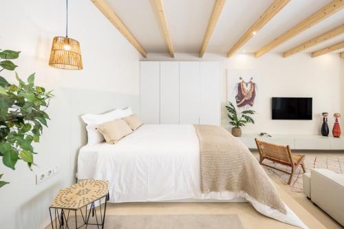 Fátima's Place - Cozy Loft in Old Town Viana