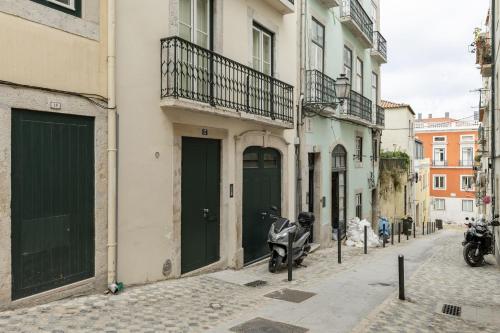 Chiado Prime with Terrace by Homing
