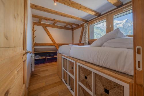 Beautiful apartment in Chamonix centre with superb mountain views